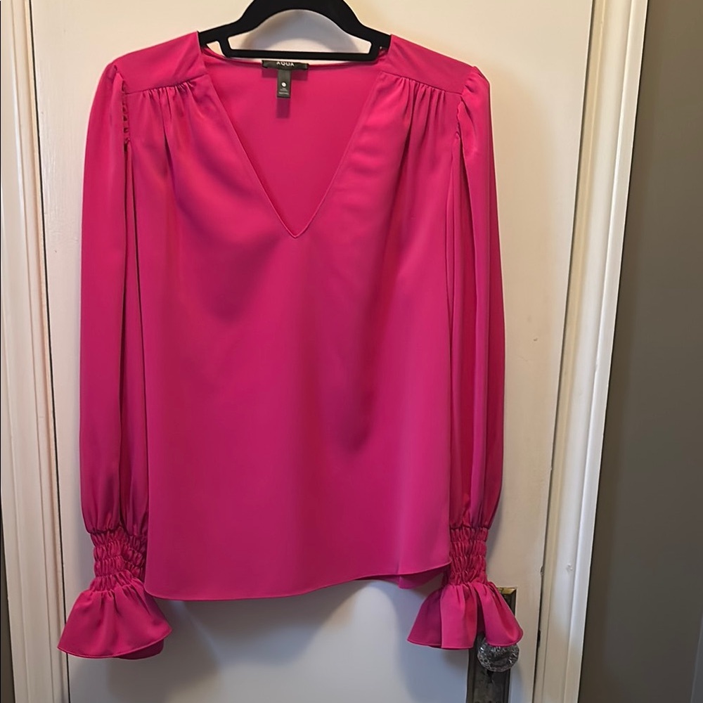 A.L.C. Vibrant Pink V-Neck Blouse gorgeous sleeves medium